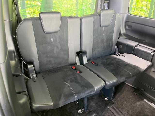 Toyota VOXY 2016-08 185947-10