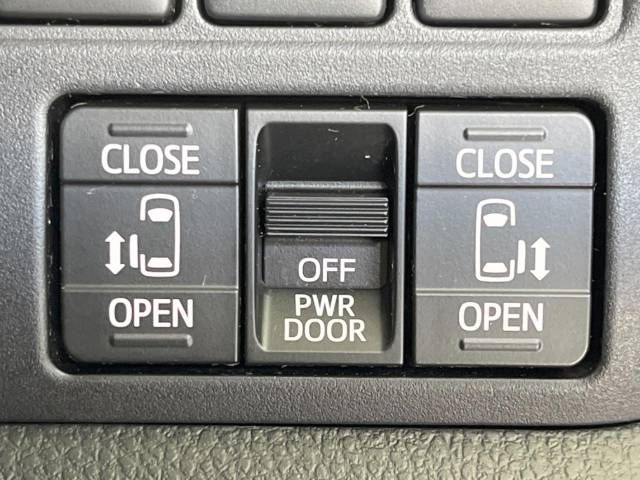 Toyota VOXY 2016-08 185947-5