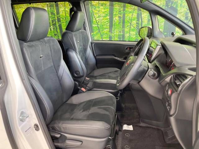 Toyota VOXY 2016-08 185947-8