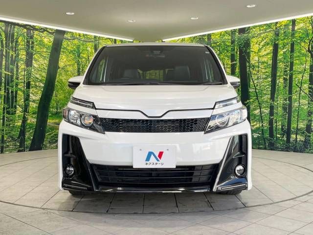 Toyota VOXY 2016-08 185947-15
