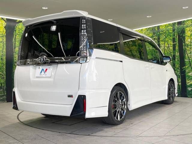 Toyota VOXY 2016-08 185947-18