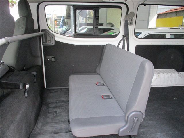 Nissan NV350 Caravan 2019-02 3065-10