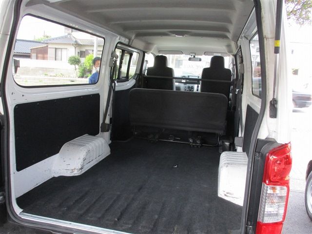 Nissan NV350 Caravan 2019-02 3065-9