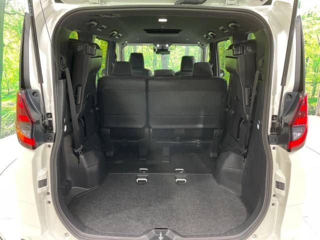 Toyota NOAH 2023-06 195944-13