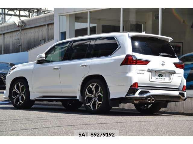 Lexus LX 2020-02 397113-1