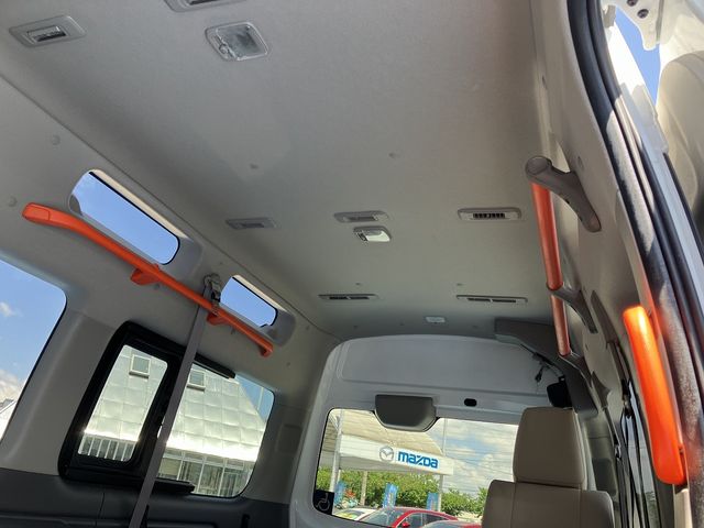 Nissan NV350 Caravan 2019-02 1904-17