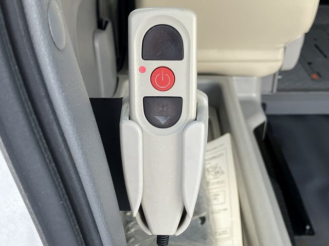 Nissan NV350 Caravan 2019-02 1904-9