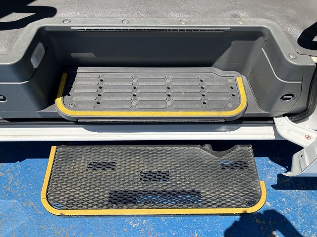 Nissan NV350 Caravan 2019-02 1904-13