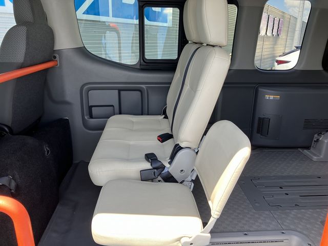 Nissan NV350 Caravan 2019-02 1904-18