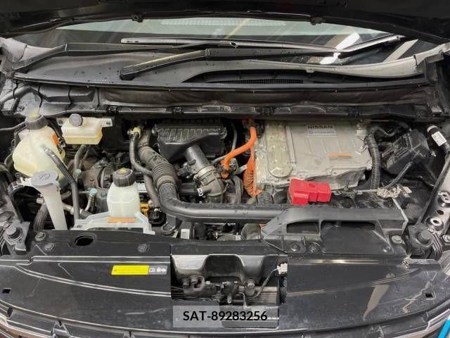 Nissan SERENA 2019-12 383267-18