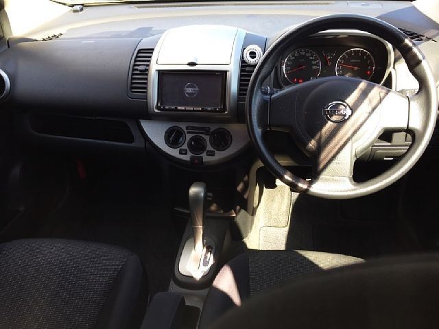 Nissan NOTE 2010-10 188234-1