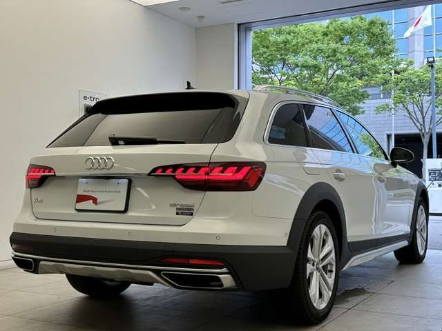 Audi A4 2022-02 191662-1