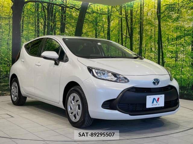 Toyota AQUA 2023-07 389291-16