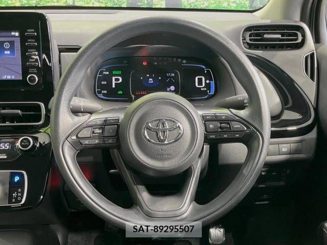 Toyota AQUA 2023-07 389291-11