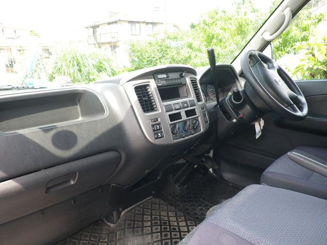 Nissan CARAVAN VAN 2012-02 2324-3