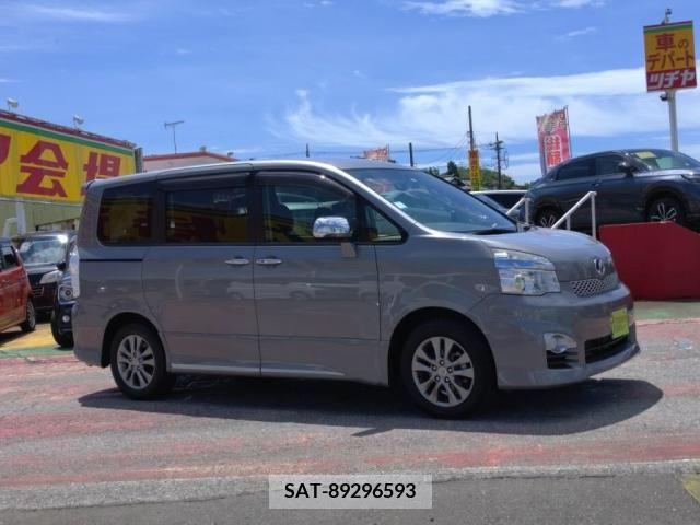Toyota VOXY 2013-09 321372-8