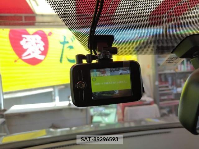 Toyota VOXY 2013-09 321372-20