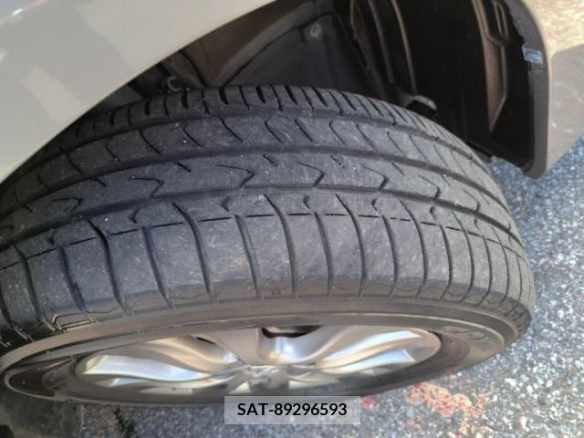 Toyota VOXY 2013-09 321372-26