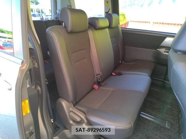 Toyota VOXY 2013-09 321372-22