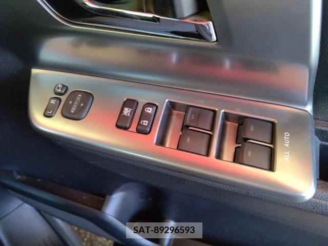Toyota VOXY 2013-09 321372-15
