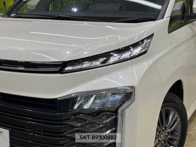 Toyota VOXY 2023-01 394948-13