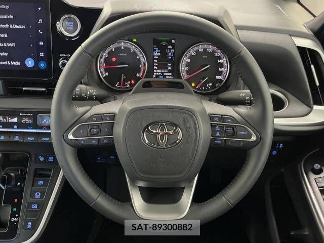 Toyota VOXY 2023-01 394948-12