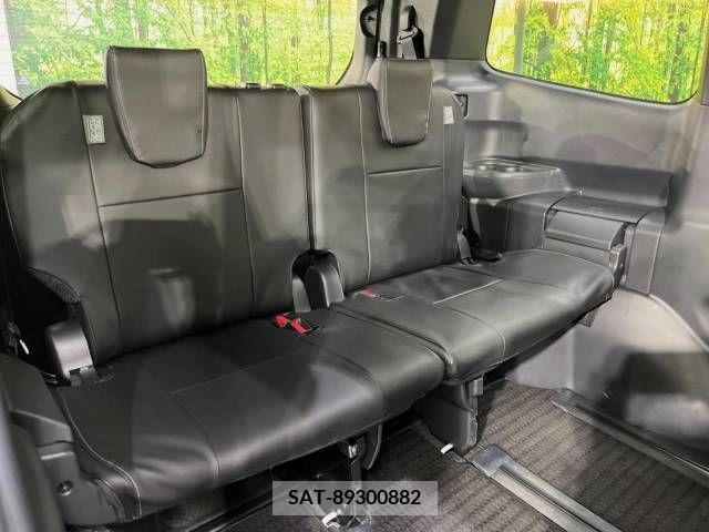 Toyota VOXY 2023-01 394948-10