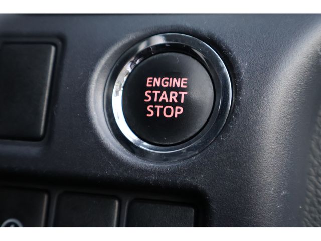 Toyota NOAH 2014-06 13568-14