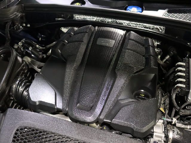 Porsche MACAN 2020-08 19608-17