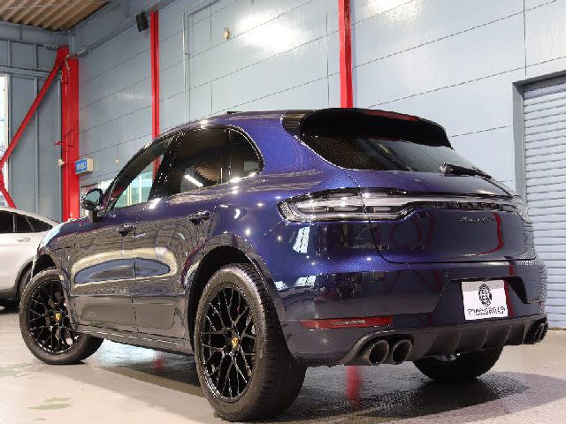 Porsche MACAN 2020-08 19608-3