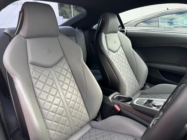 Audi TTS 2015-08 11566-14