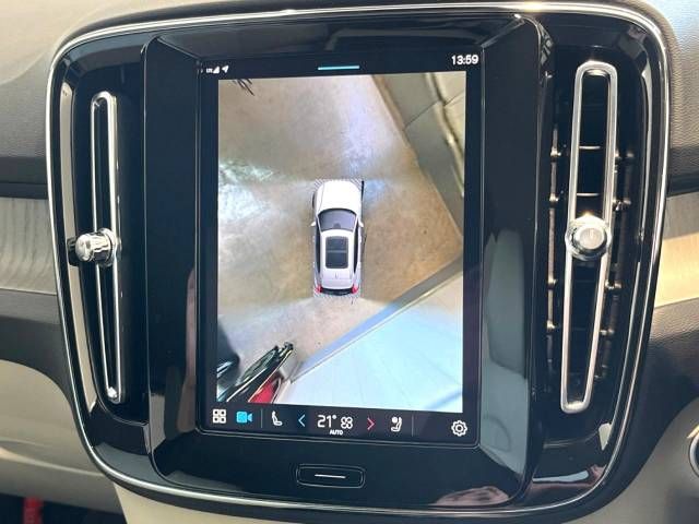 Volvo XC40 2022-09 14684-6