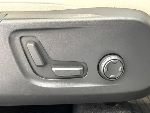 Volvo XC40 2022-09 14684-13