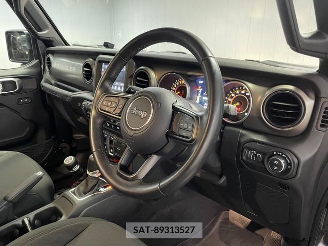 Jeep WRANGLER 2019-09 391515-1
