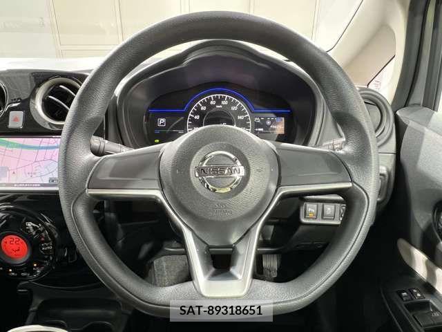 Nissan NOTE 2018-12 279865-19