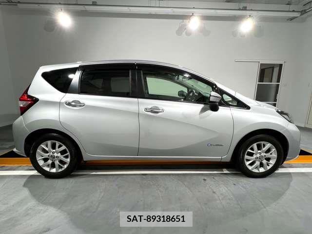 Nissan NOTE 2018-12 279865-8