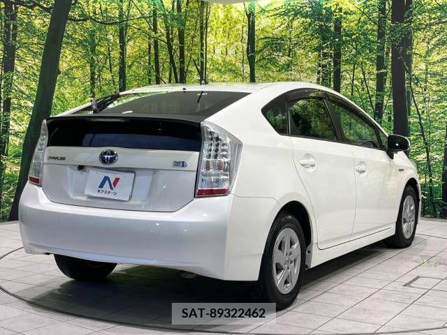 Toyota PRIUS 2011-08 381193-17