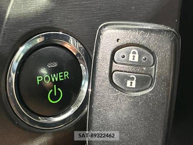 Toyota PRIUS 2011-08 381193-5