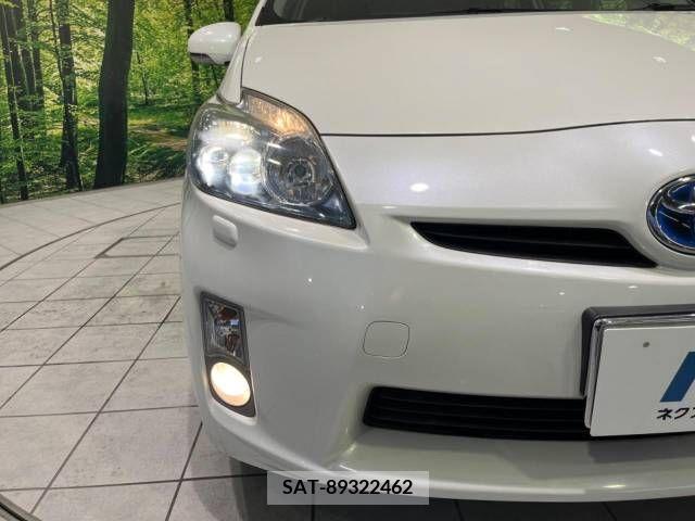 Toyota PRIUS 2011-08 381193-12