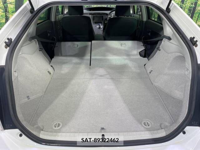 Toyota PRIUS 2011-08 381193-11