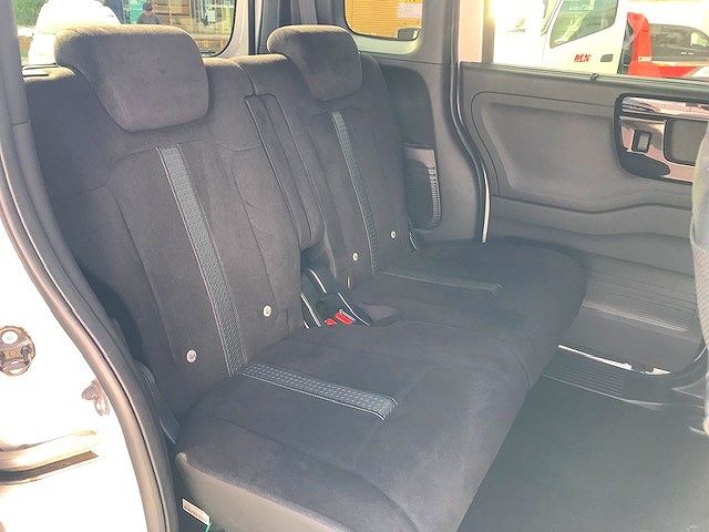 Honda N BOX 2021-06 18074-9