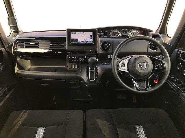 Honda N BOX 2021-06 18074-1