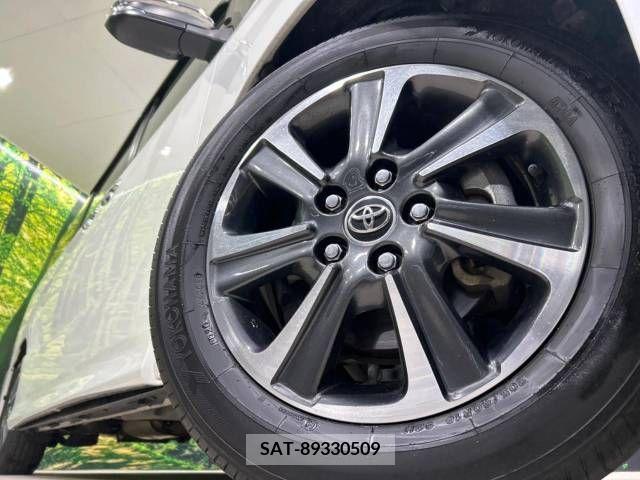 Toyota VOXY 2018-07 207155-13