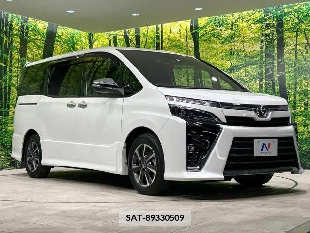 Toyota VOXY 2018-07 207155-16