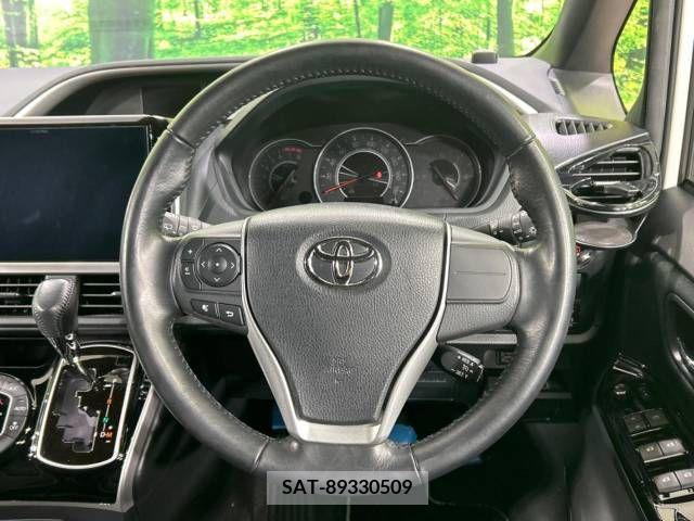 Toyota VOXY 2018-07 207155-11