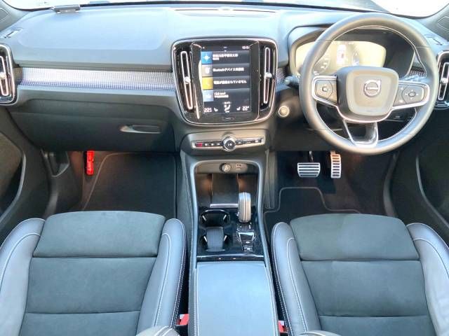 Volvo XC40 2021-06 192977-1