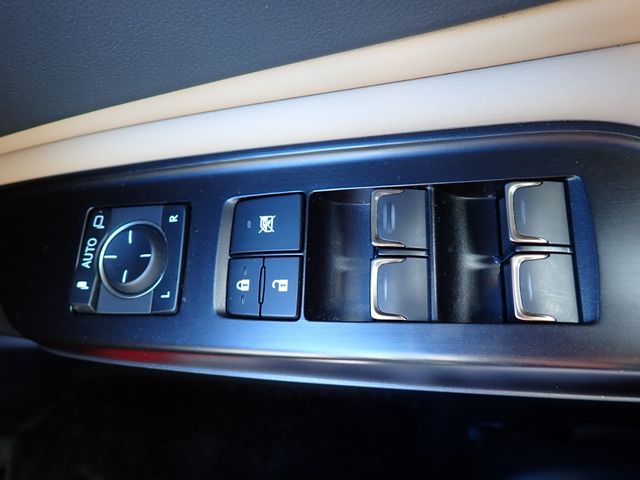 Lexus ES 2021-04 22357-7