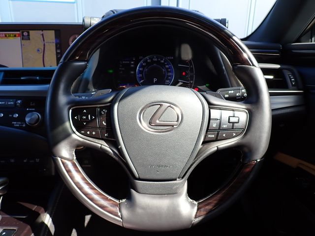 Lexus ES 2021-04 22357-6