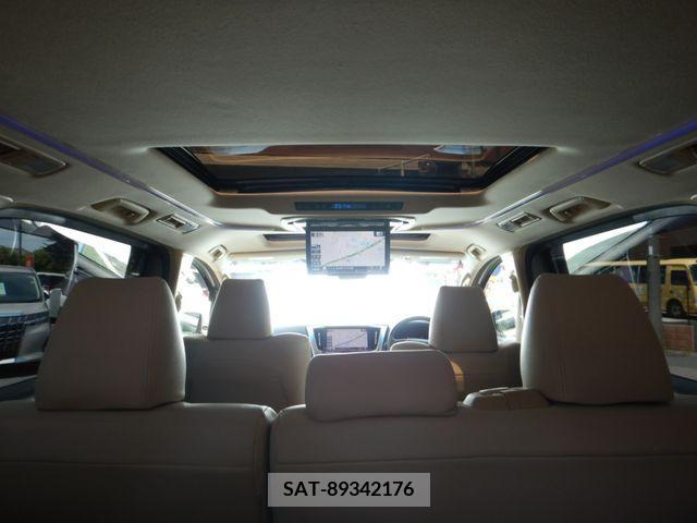 Toyota ALPHARD 2017-09 299401-12