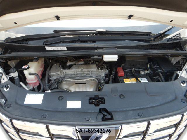 Toyota ALPHARD 2017-09 299401-4